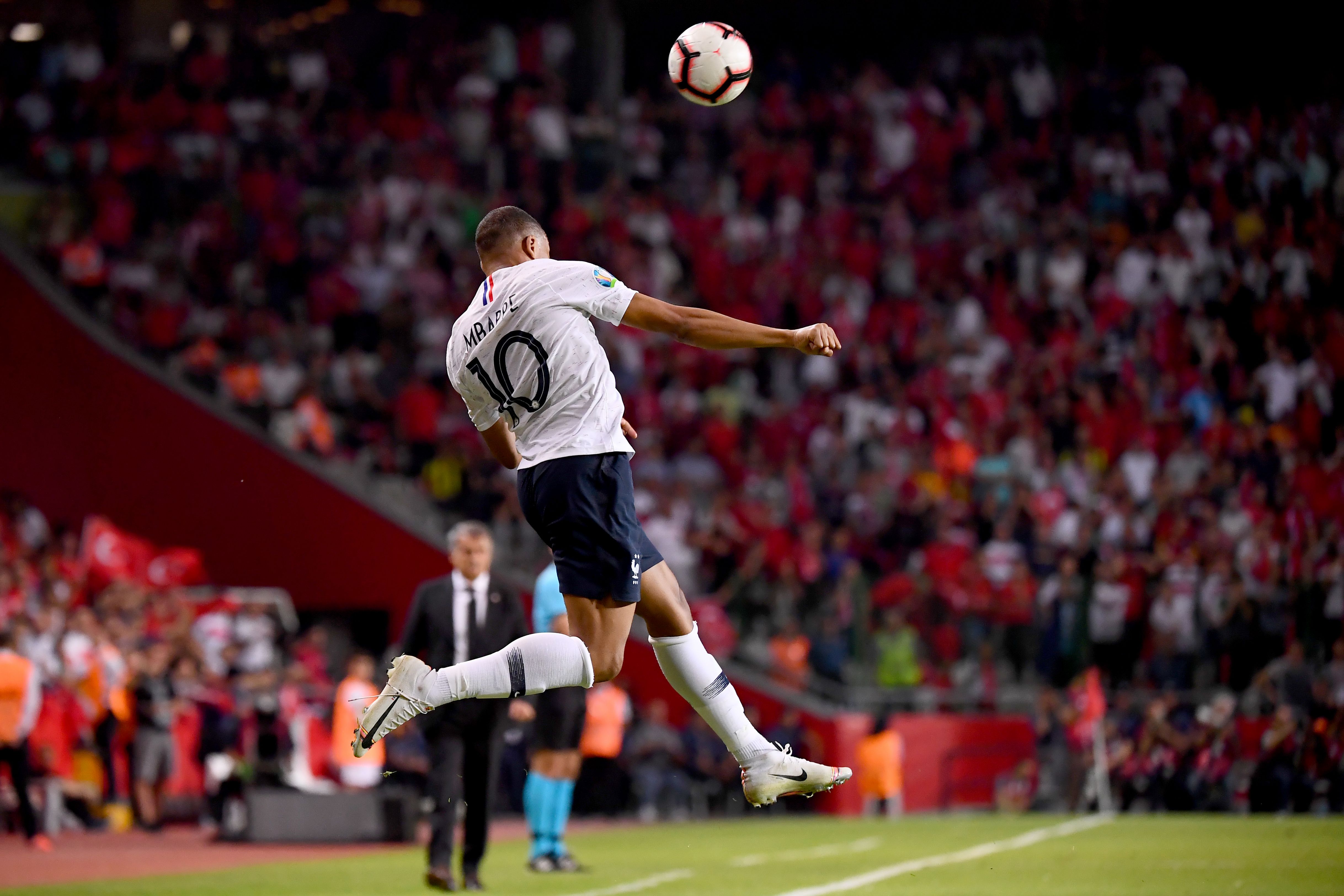 刺在中前场 刺在中前场