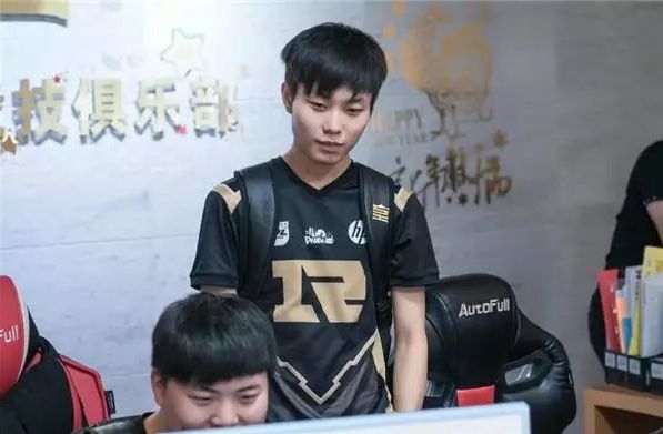 容轮转策略 容轮转策略